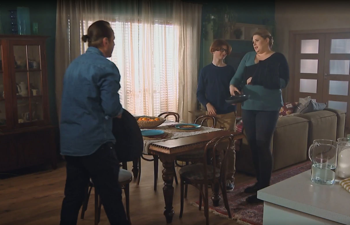 Barwy szczęścia, odcinek 2664: Aleks (Hubert Wiatrowski), Aldona (Elżbieta Romanowska), Borys (Jakub Wieczorek)