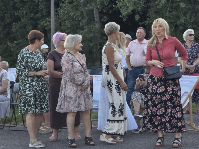 Gorący letni wieczór w Starachowicach! Międzypokoleniowa potańcówka opanowała Szlakowisko [FOTORELACJA]