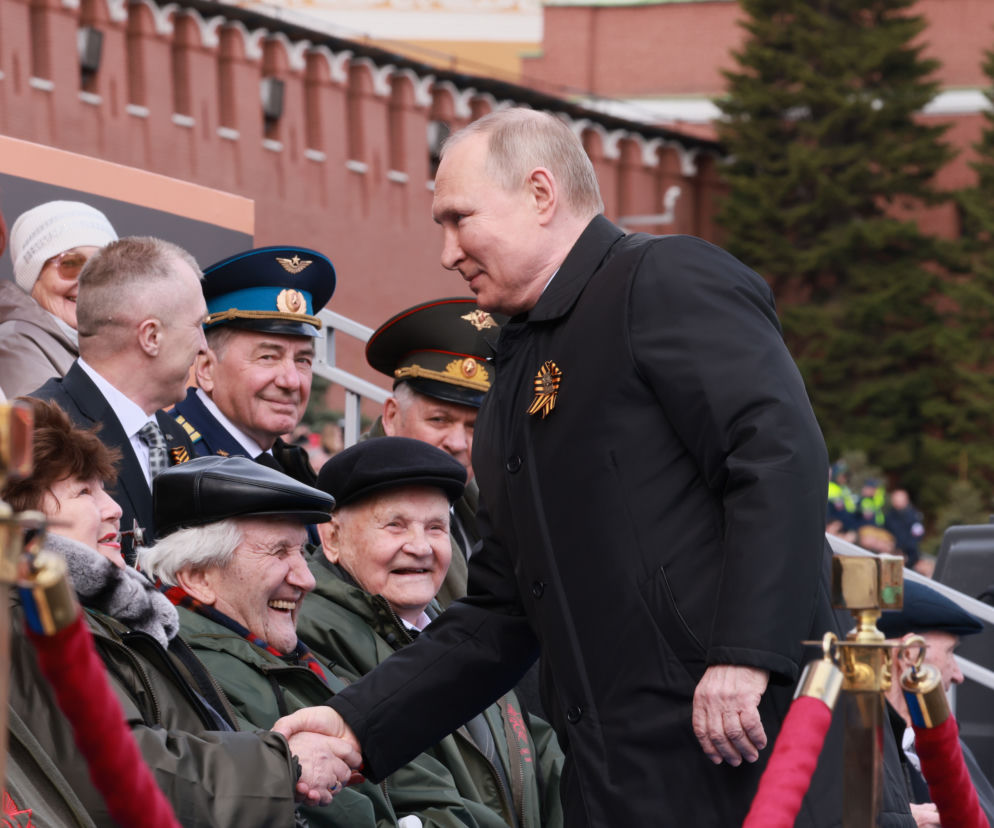 Tak Rosjanie obchodzą Dzień Zwycięstwa. Rozpoczęły się parady. W Moskwie pojawił się Putin [ZDJĘCIA, FILM]