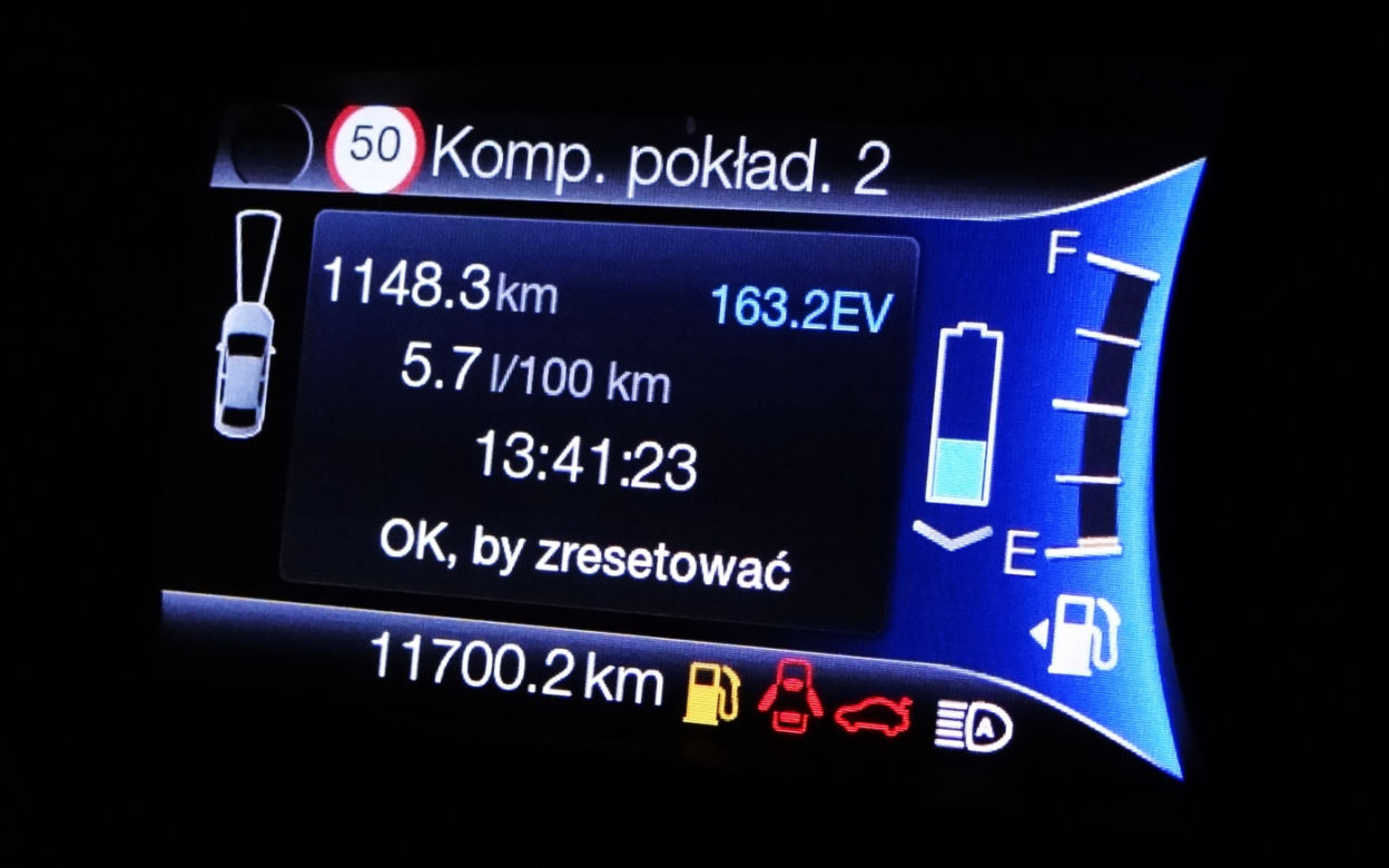 Ford Mondeo 2.0 Hybrid eCVT - komputer pokładowy