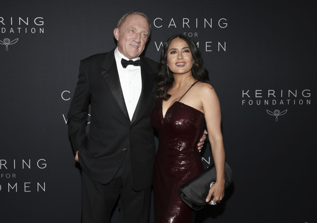 Salma Hayek ma sposób na zimę! Tak 57-latka rozgrzała fanów