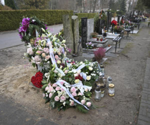 Agnieszka Maciąg - jej grób znajduje się blisko grobu Leskiego