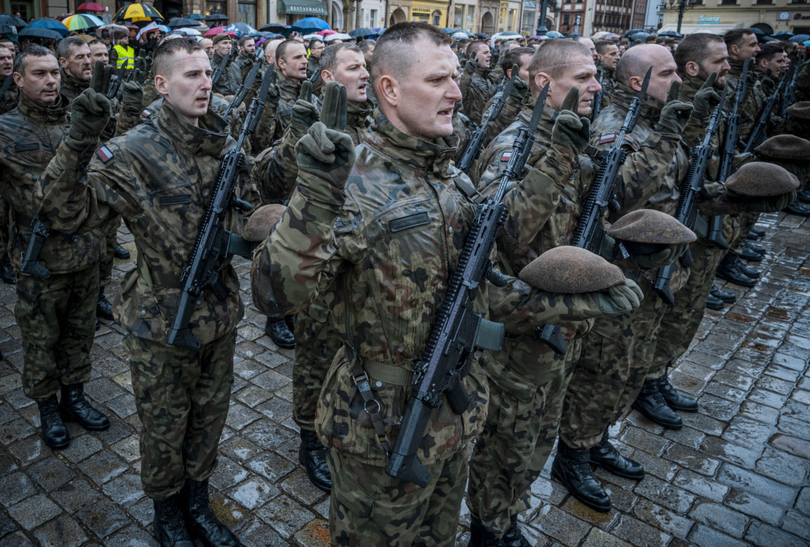 Dolnośląscy terytorialsi złożyli przysięgę wojskową na Rynku we Wrocławiu
