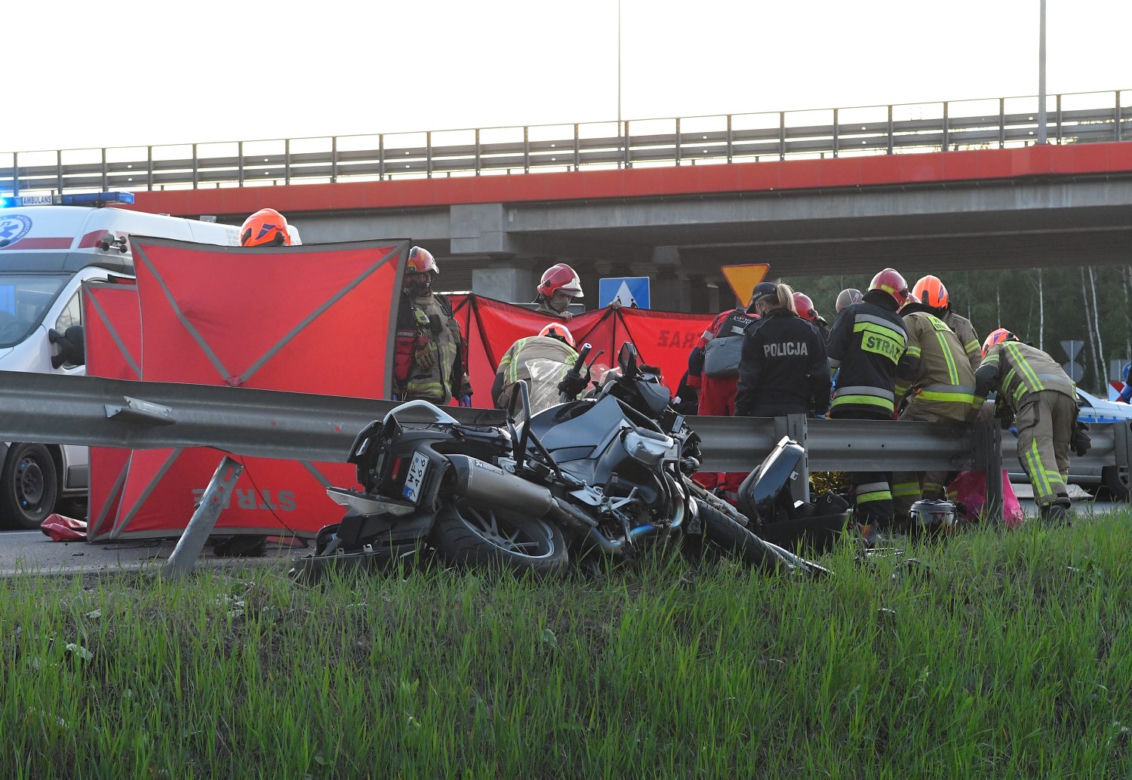Zielonka. Wypadek motocyklisty