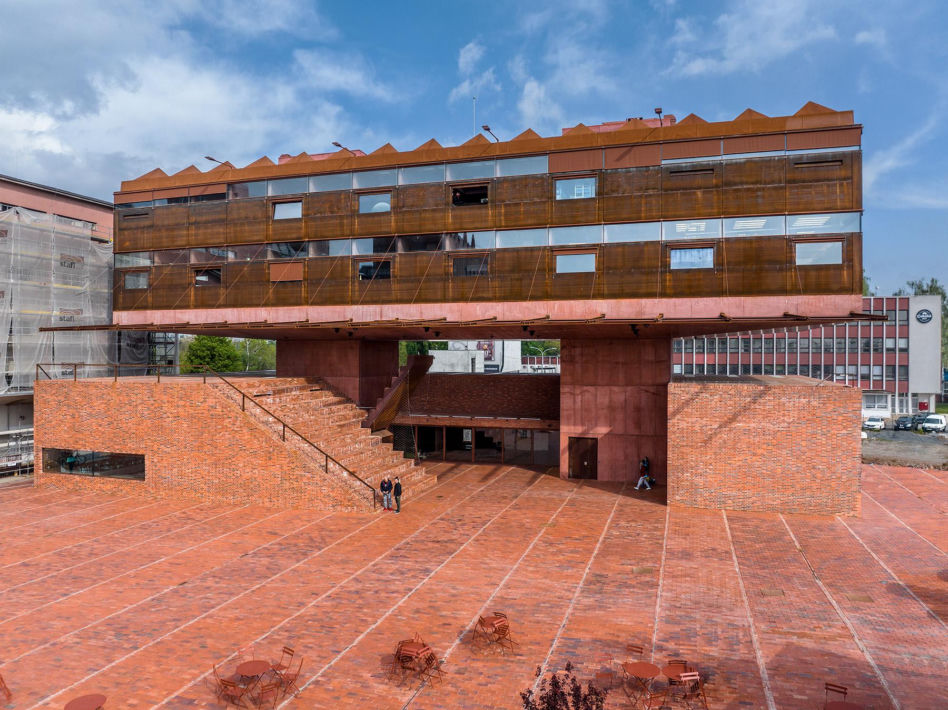 GAMPA i Przestrzeń Publiczna Młynów Automatycznych. Pardubice / Šépka architekti