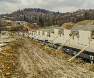 Drążenie tuneli na budowie S1 pomiędzy Milówką a Przybędzą