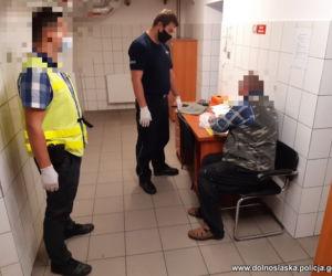 Ojciec z synem pobili policjantów w Pastuchowie