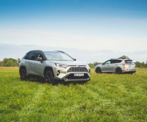 Toyota RAV4 piąta generacja & Toyota RAV4 czwarta generacja