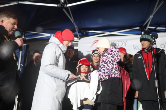 Kacper Tomasiak powitany po IO w rodzinnych stronach