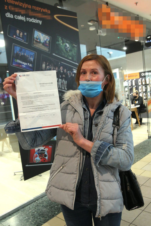 Policja zabrała telefon10 lat temu. Dziś musi zapłacić ogromny dług