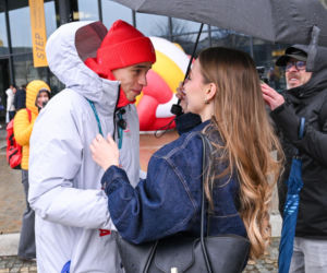 Semirunniy z dziewczyną