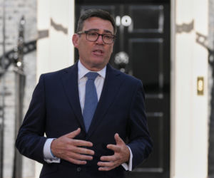 Andy Burnham został w poniedziałek 59. premierem Wielkiej Brytanii - potwierdził Pałac Buckingham
