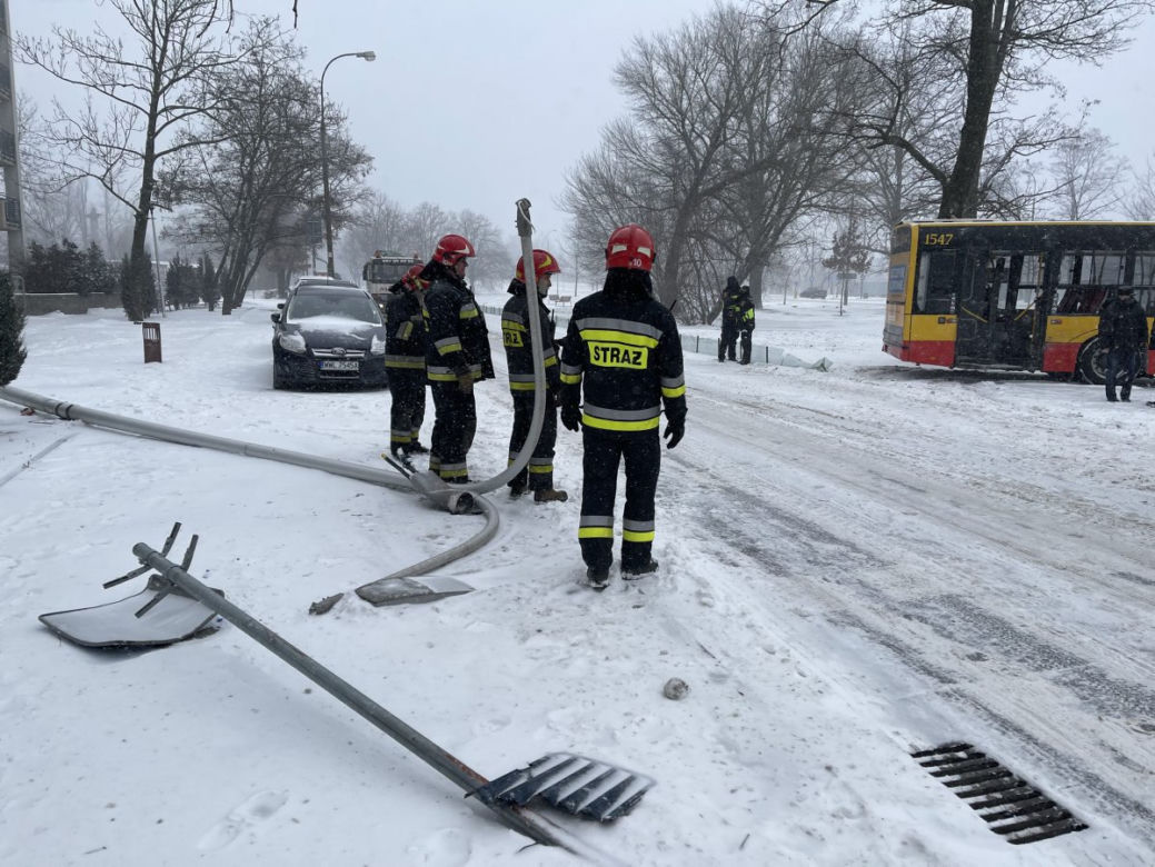 Na miejscu wypadku pracują służby