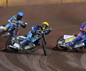 PRES Grupa Deweloperska Toruń - Bayersystem GKM Grudziądz, zdjęcia kibiców i zawodników ze sparingu przed startem PGE Ekstraligi