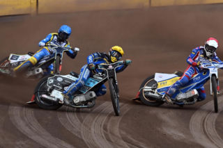 PRES Grupa Deweloperska Toruń - Bayersystem GKM Grudziądz, zdjęcia kibiców i zawodników ze sparingu przed startem PGE Ekstraligi