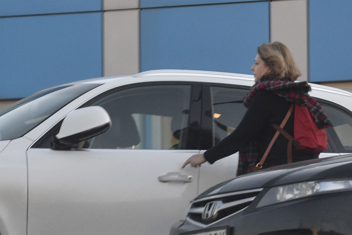 Małgorzata Ostrowska-Królikowska wychodzi ze szpitala