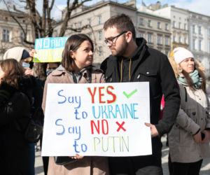 Protesty na Rynku Głównym w Krakowie