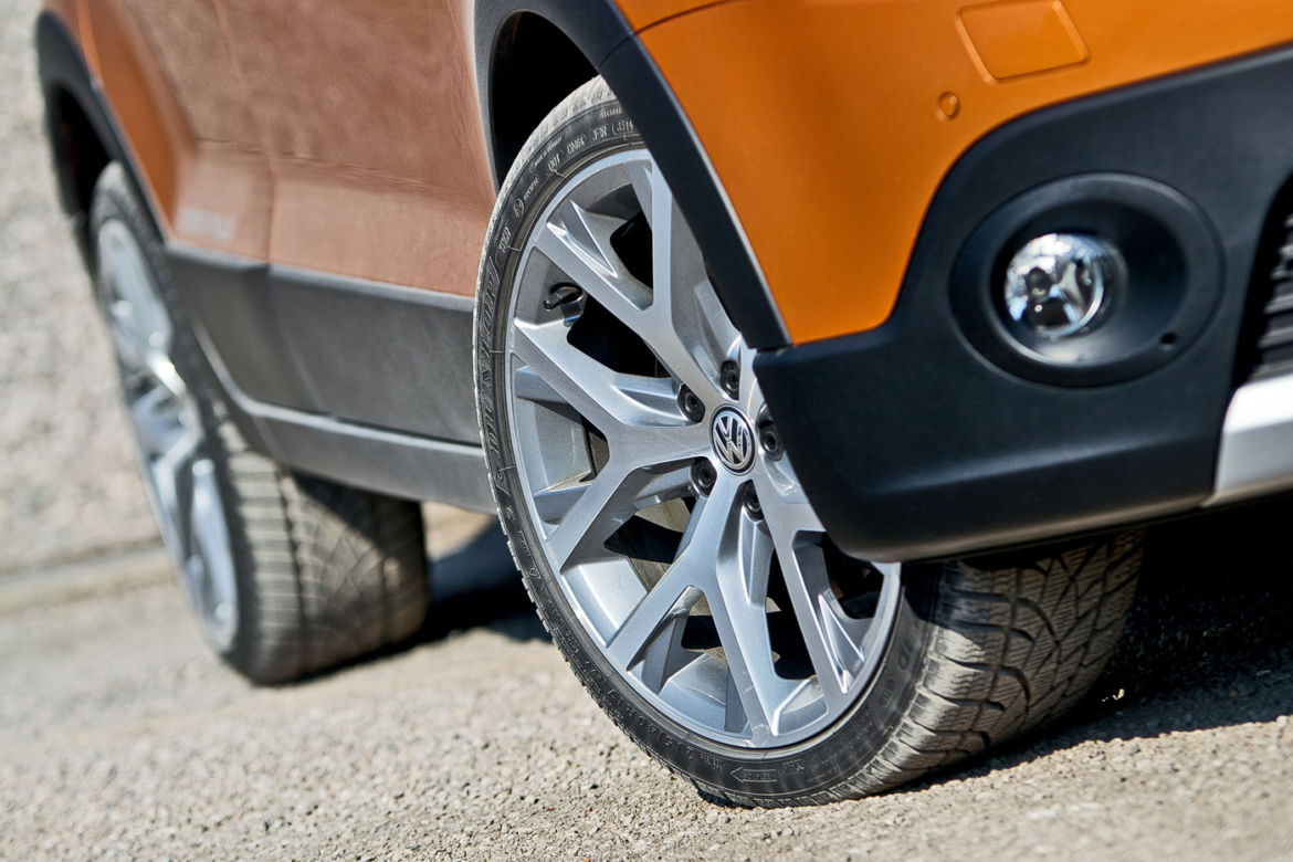 Volkswagen Cross Polo lifting 2014