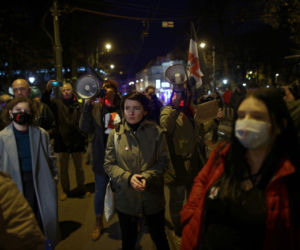 Ani jednej więcej. Kolejny dzień protestów. Ulicami Krakowa przeszedł tłum ludzi [ZDJĘCIA]