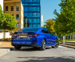Lexus ES300h F Sport