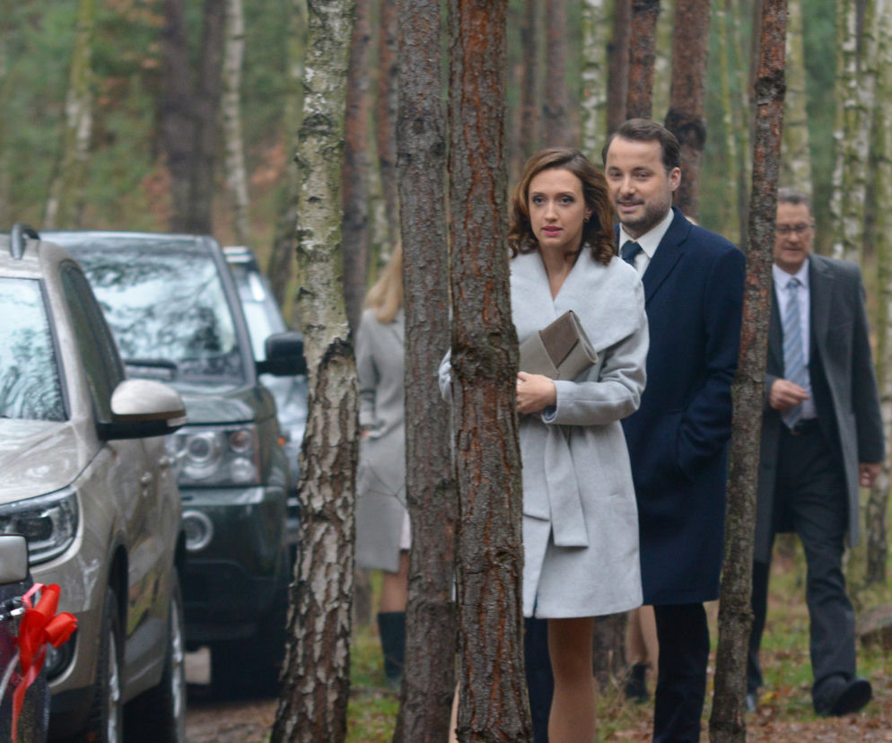 Pierwsza miłość odc. 2160. Tola (Anna Gzyra) Bartek (Rafał Kwietniewski)