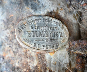 W piwnicy przedwojennej kamienicy znaleziono maszynę do palenia kawy