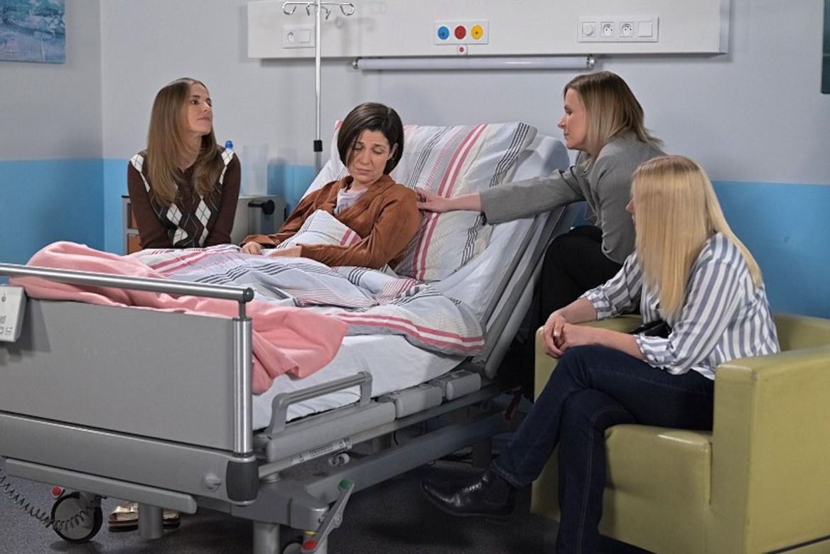 Pierwsza miłość, odcinek 4043: Kinga (Aleksandra Zienkiewicz), Marysia (Aneta Zając), Emilka (Anna Ilczuk), Marta (Honorata Witańska)