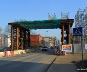 Trasa Uniwersytecka w Bygdoszczy - budowa estakady