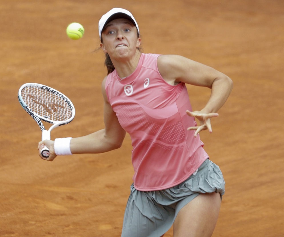 Świątek - Sakkari RELACJA NA ŻYWO Iga Świątek PRZEGRAŁA pierwszego seta! Roland Garros Świątek - Sakkari NA ŻYWO WYNIK