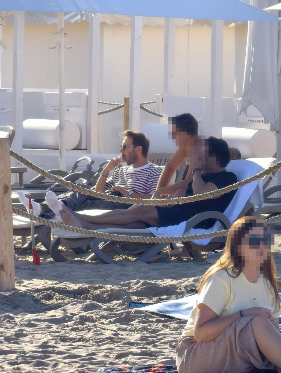 Mateusz Banasiuk na plaży w Sopocie. Tak wyglądał, gdy zrzucił koszulkę!