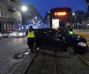 Szczecin: Zderzenie auta z tramwajem