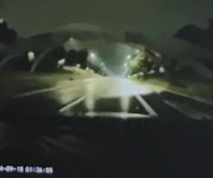 Wypadek na Trasie Łazienkowskiej - nagranie z momentu uderzenia