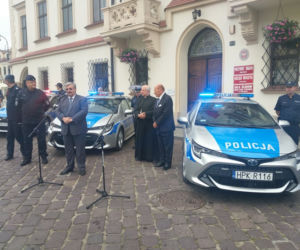 Rzeszowscy policjanci mają nowe hybrydy