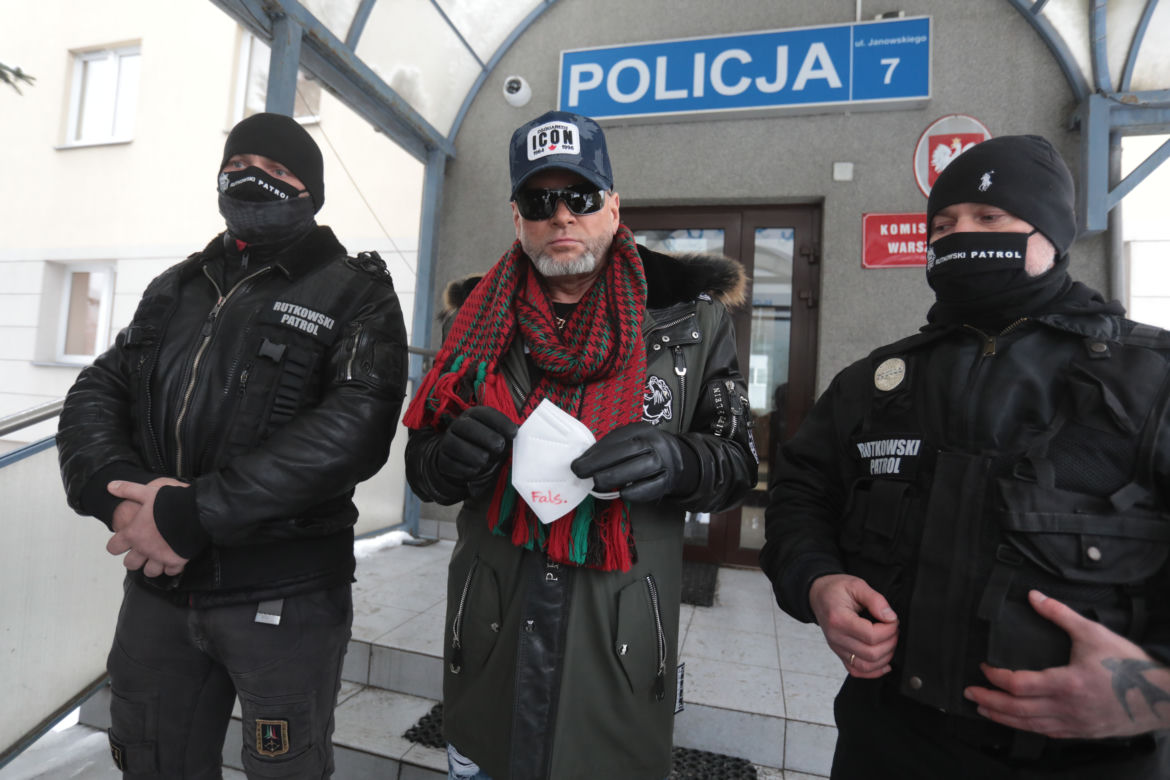 Detektyw Rutkowski na tropie nielegalnych maseczek