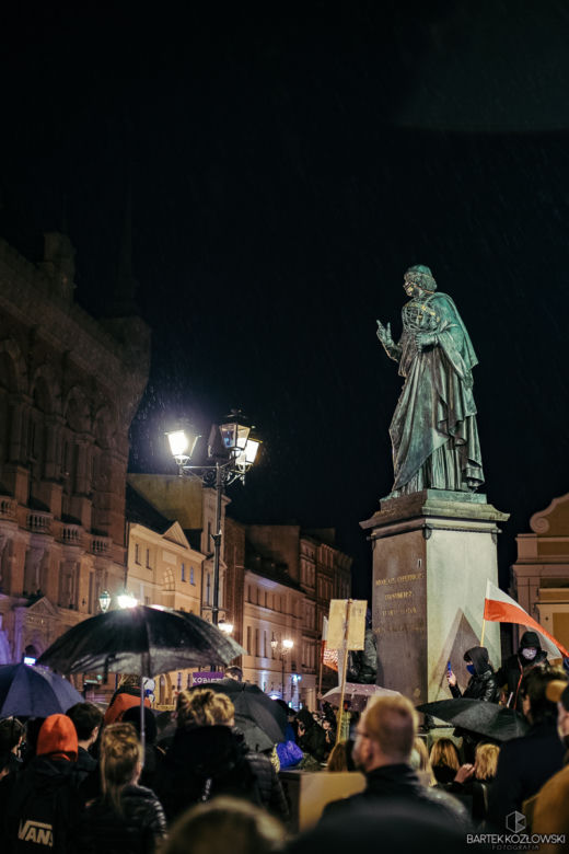 Strajk Kobiet w Toruniu 27.10.2020 - wtorkowy protest i blokada ulic