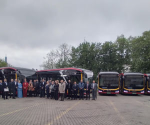 Przekazanie nowych autobusów