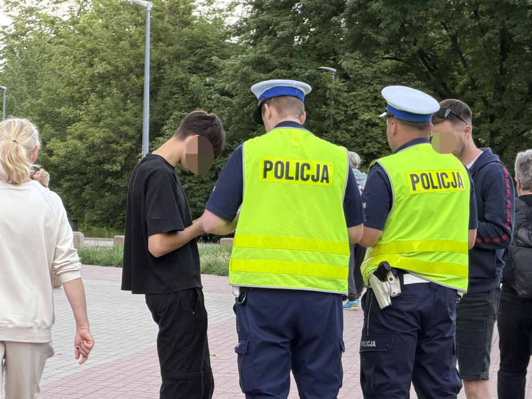 17-latek na hulajnodze elektrycznej potrącił dziecko. 3-latek trafił do szpitala