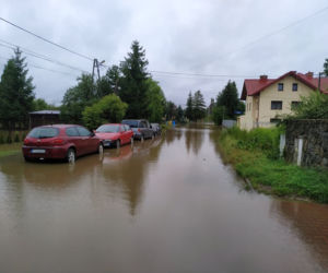 Krakowski Bieżanów zalany przez rzekę Serafę