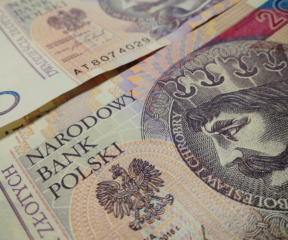Fałszowali dokumenty, wystawiali „lewe” polisy. Dwa tysiące zarzutów!