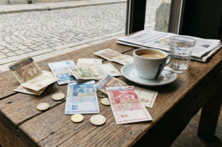 Te pieniądze w niedzielę stracą ważność. Z wymianą musisz się pospieszyć