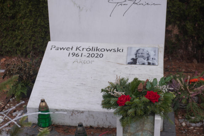 Grób Pawła Królikowskiego na Powązkach w Warszawie