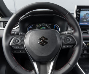 Suzuki Across Plug-in Hybrid i-AWD e-CVT Elegance