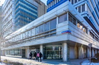 Biurowiec PKO na rogu Marszałkowskiej i Nowogrodzkiej w Warszawie