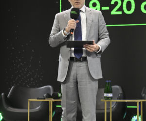 Ambasador USA Tom Rose na Warszawskich Targach Obronnych