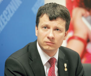 Przykułem się do drzwi bo rzecznik praw dziecka nie chce mi pomóc