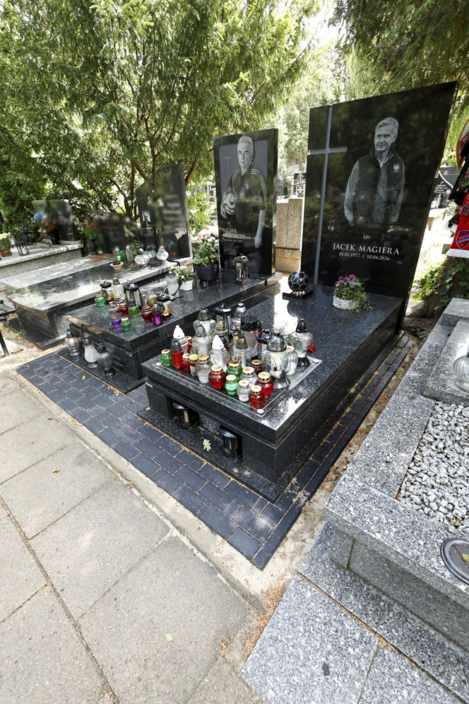 Nowy grób Jacka Magiery