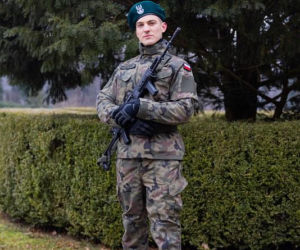 Pierwsza miłość, odcinek 4173: Biały przygotowuje się do świętowania, nieświadomy, że Angelika toczy walkę o życie