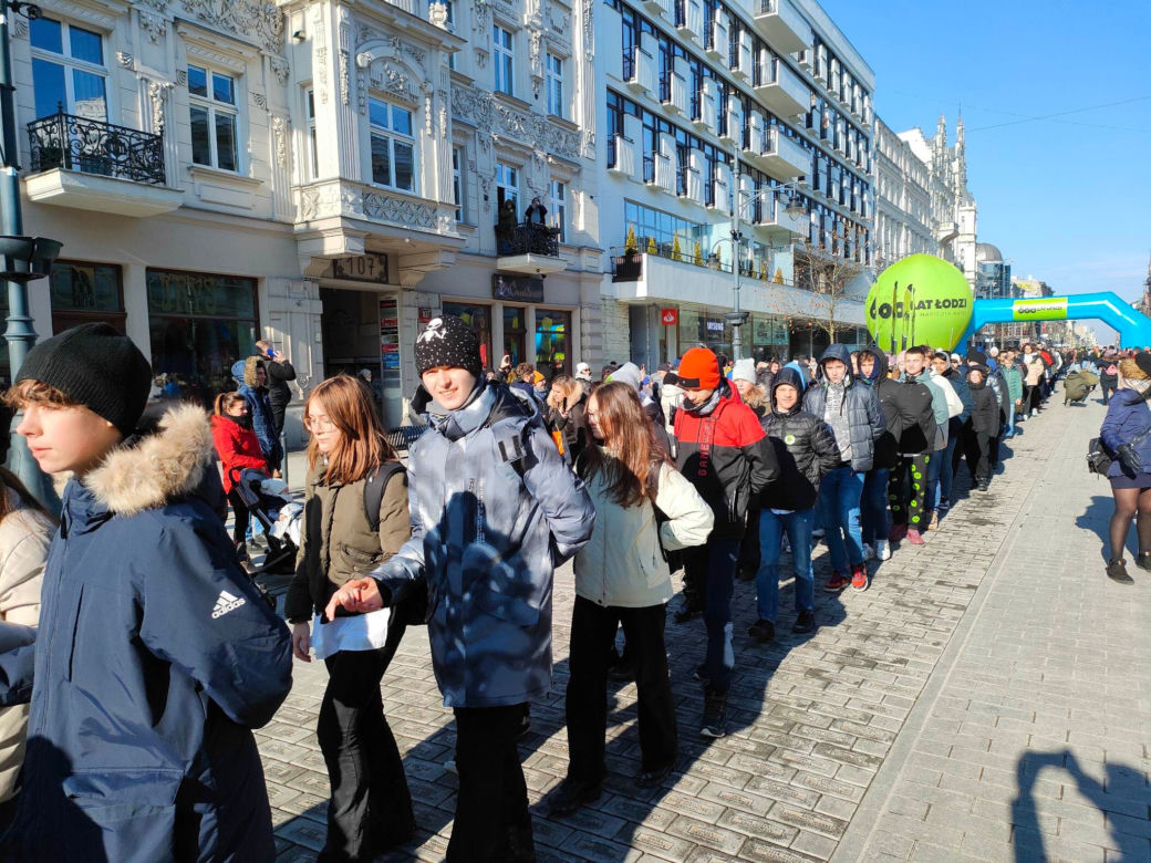 Polonez dla Łodzi. Zobacz, jak zatańczyli go mieszkańcy