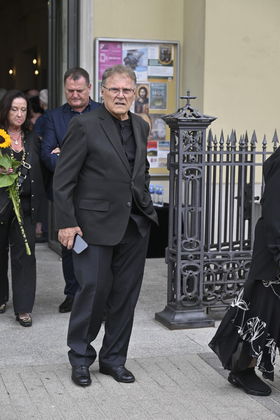 Pogrzeb Igi Cembrzyńskiej. Tłum gwiazd oddaje hołd wielkiej artystce