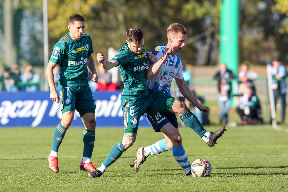 Legia męczyła się do Świtu